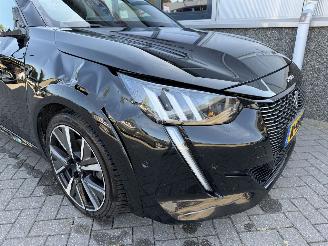 Peugeot 208 1.2 PureTech GT picture 14