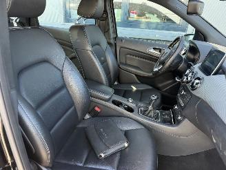 Mercedes B-klasse 180 Prestige picture 14