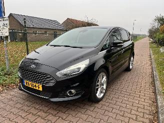 Auto incidentate Ford S-Max vignale no damage 2017/10