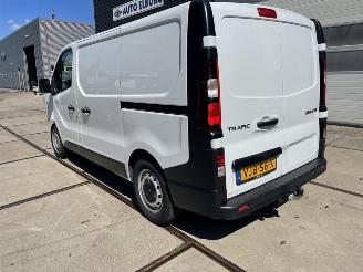 skadebil bedrijf Renault Trafic 2.0 dCi 120 T29 L1H1 Comfort 2021/1