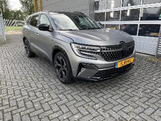 Vaurioauto  passenger cars Renault Espace E-Tech full hybrid 200 esprit Alpine 7p. 2023/12