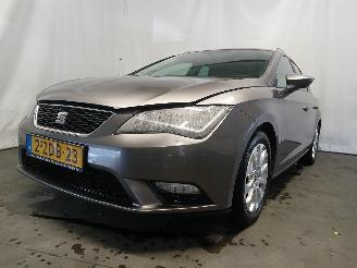 Coche accidentado Seat Leon Leon ST (5FF) Combi 5-drs 1.6 TDI 16V (CRKB) [81kW]  (09-2013/08-2020)= 2014/12