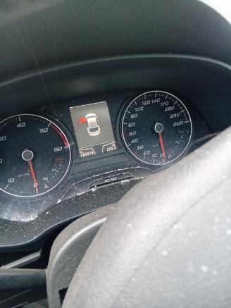 Seat Leon Leon (5FB) Hatchback 5-drs 1.6 TDI 16V (CXXB) [81kW]  (09-2013/08-2020=
) picture 2