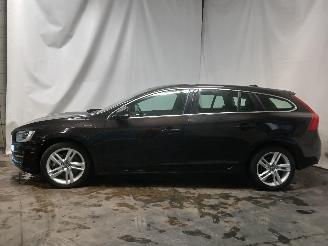 Volvo V-60 V60 I (FW/GW) Combi 2.4 D6 20V Plug-in Hybrid AWD (D82PHEV) [206kW]  (=
06-2012/12-2015) picture 4