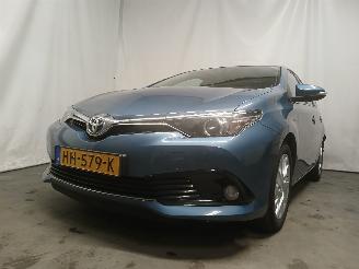 Auto incidentate Toyota Auris Auris (E18) Hatchback 5-drs 1.8 16V Hybrid (2ZRFXE) [100kW]  (10-2012/=
03-2019) 2015/11