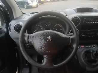 Peugeot Partner Partner (GC/GF/GG/GJ/GK) Van 1.6 BlueHDi 100 (DV6FD(BHY)) [73kW]  (04-=
2015/12-2018) picture 17