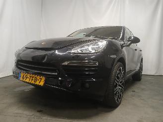 Vaurioauto  passenger cars Porsche Cayenne Cayenne II (92A) SUV 3.0 D V6 24V (MCR.C(Euro 5)) [180kW]  (06-2011/05=
-2018) 2012/1