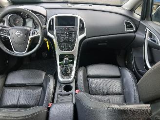 Opel Astra Astra J (PC6/PD6/PE6/PF6) Hatchback 5-drs 1.7 CDTi 16V EcoFLEX 130 (A1=
7DTE(Euro 5)) [96kW]  (07-2011/10-2015) picture 9