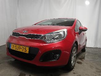 skadebil auto Kia Rio Rio III (UB) Hatchback 1.2 CVVT 16V (G4LA5) [63kW]  (09-2011/12-2017) 2013/10