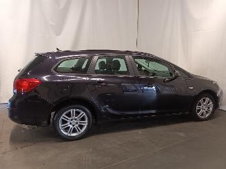 Opel Astra Astra J Sports Tourer (PD8/PE8/PF8) Combi 1.4 16V ecoFLEX (A14XER(Euro=
 5)) [74kW]  (10-2010/10-2015) picture 10