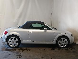 Audi TT TT Roadster (8N9) Cabrio 1.8 20V Turbo (AWP) [132kW]  (10-1999/02-2007=
) picture 7