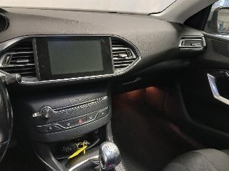 Peugeot 308 308 (L3/L8/LB/LH/LP) Hatchback 5-drs 1.6 16V THP (EP6CDT(5FA)) [92kW] =
 (09-2013/06-2021) picture 14