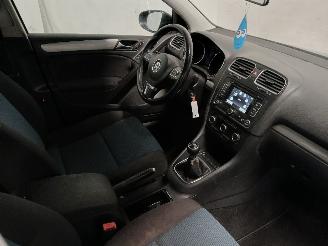 Volkswagen Golf Golf VI (5K1) Hatchback 1.6 TDI 16V (CAYC(Euro 5)) [77kW]  (02-2009/11=
-2012) picture 9