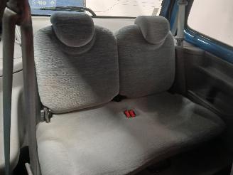 Renault Twingo Twingo (C06) Hatchback 3-drs 1.2 16V (D4F-708) [55kW]  (10-2003/05-200=
7) picture 10