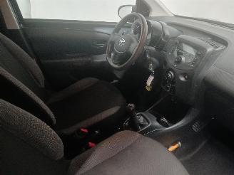 Toyota Aygo Aygo (B40) Hatchback 1.0 12V VVT-i (1KR-FE) [51kW]  (05-2014/06-2018) picture 9