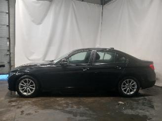 BMW 3-serie 3 serie (F30) Sedan 320i 2.0 16V (N20-B20D) [135kW]  (03-2012/10-2018)= picture 4