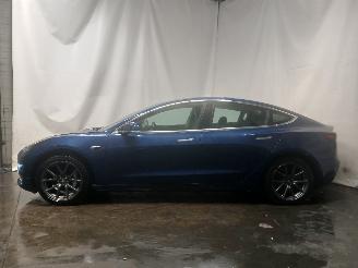 Tesla Model 3 Model 3 Sedan Long Range 72kWh (3D6) [192kW]  (01-2017/...) picture 3