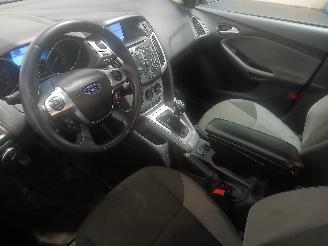 Ford Focus Focus 3 Hatchback 1.0 Ti-VCT EcoBoost 12V 100 (M2DA(Euro 5)) [74kW]  (=
02-2012/05-2018) picture 12