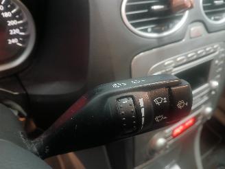 Ford Focus Focus 2 Hatchback 1.8 16V (QQDA) [92kW]  (03-2006/09-2012) picture 15