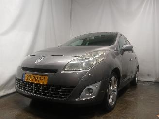 Schadeauto Renault Scenic Grand Scénic III (JZ) MPV 2.0 16V CVT (M4R-F713) [103kW]  (02-2009/1=
2-2016) 2011/3
