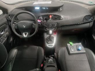 Renault Scenic Grand Scénic III (JZ) MPV 2.0 16V CVT (M4R-F713) [103kW]  (02-2009/1=
2-2016) picture 11