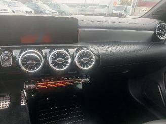 Mercedes A-klasse A Limousine (177.1) Sedan 1.3 A-200 Turbo (M282.914) [120kW]  (09-2018=
/12-2026) picture 16