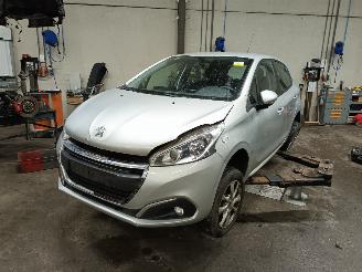 Dezmembrări autoturisme Peugeot 208 208 I (CA/CC/CK/CL) Hatchback 1.6 Blue HDi (DV6FE(BHW)) [55kW]  (01-20=
13/12-2019) 2017/1