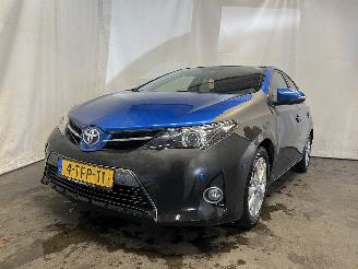damaged passenger cars Toyota Auris Auris (E18) Hatchback 5-drs 1.8 16V Hybrid (2ZRFXE) [100kW]  (10-2012/=
03-2019) 2014/1