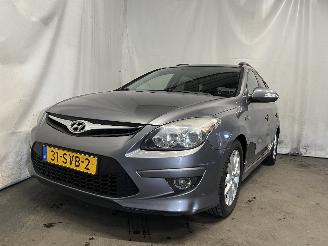 uszkodzony samochody osobowe Hyundai I-30 i30 Crosswagon (WWH) Combi 1.4 CVVT 16V (G4FA) [80kW]  (11-2009/06-201=
2) 2011/12