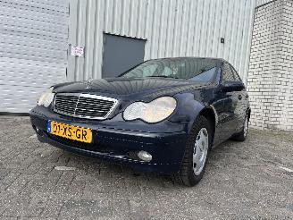 Voiture accidenté Mercedes C-klasse C (W203) Sedan 1.8 C-180K 16V (M271.946) [105kW]  (05-2002/02-2007) 2002/10