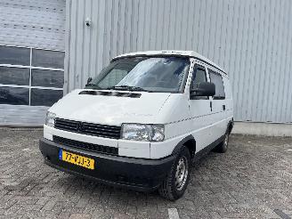 damaged passenger cars Volkswagen Transporter Transporter T4 Ch.Cab/Pick-up 2.4 D (AAB) [57kW]  (09-1990/04-1998) 1994/7