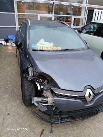 Renault Clio Clio IV Estate/Grandtour (7R) Combi 5-drs 1.2 16V (D4F-740(D4F-D7)) [5=
4kW]  (01-2013/08-2021) picture 3