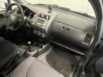 Honda Jazz Jazz (GD/GE2/GE3) Hatchback 1.2 i-DSi (L12A4) [57kW]  (03-2002/07-2008=
) picture 8