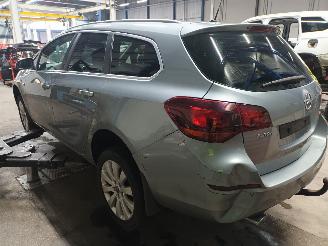 Opel Astra Astra J Sports Tourer (PD8/PE8/PF8) Combi 1.6 Turbo 16V (A16LET(Euro 5=
)) [132kW]  (10-2010/10-2015) picture 4