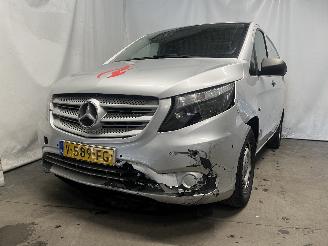 Vaurioauto  passenger cars Mercedes Vito Vito (447.6) Van 2.2 114 CDI 16V (OM651.950) [100kW]  (10-2014/...) 2017/3