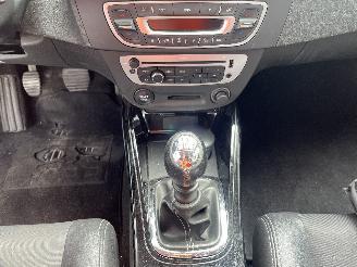 Renault Mégane Megane III Coupe (DZ) Hatchback 3-drs 1.5 dCi 110 (K9K-636(K9K-A6)) [8=
1kW]  (02-2009/02-2016) picture 20