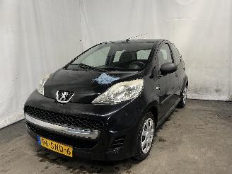 krockskadad bil auto Peugeot 107 107 Hatchback 1.0 12V (384F(1KR)) [50kW]  (06-2005/05-2014) 2011/11