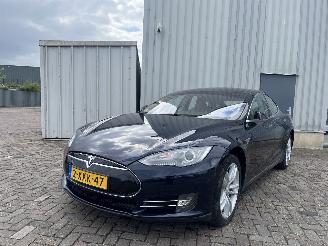 Voiture accidenté Tesla Model S Model S Liftback 85 (L1S) [270kW]  (09-2012/02-2016) 2014/9