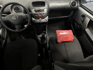 Toyota Aygo Aygo (B10) Hatchback 1.0 12V VVT-i (1KR-FE) [50kW]  (07-2005/05-2014) picture 14