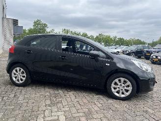 Kia Rio Rio III (UB) Hatchback 1.2 CVVT 16V (G4LA5) [63kW]  (09-2011/12-2017) picture 6