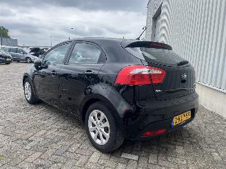 Kia Rio Rio III (UB) Hatchback 1.2 CVVT 16V (G4LA5) [63kW]  (09-2011/12-2017) picture 4