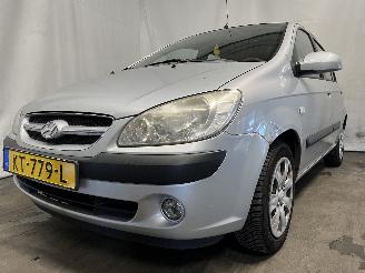 Vaurioauto  passenger cars Hyundai Getz Getz Hatchback 1.1i 12V (G4HG) [49kW]  (09-2005/06-2009) 2005/12