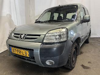 uszkodzony samochody osobowe Peugeot Partner Partner Combispace MPV 1.6 16V (TU5JP4(NFU)) [80kW]  (07-2001/03-2008)= 2004/10