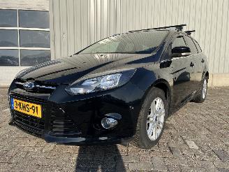 Auto incidentate Ford Focus Focus 3 Wagon Combi 1.0 Ti-VCT EcoBoost 12V 125 (M1DA(Euro 5)) [92kW] =
 (02-2012/05-2018) 2013/4