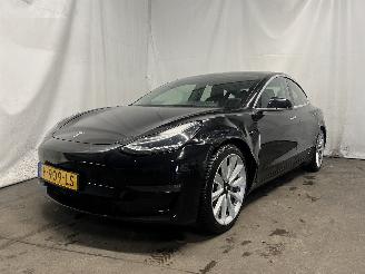 damaged passenger cars Tesla Model 3 Model 3 Sedan Long Range AWD 75 kWh (3D3) [258kW]  (06-2018/...) 2020/3