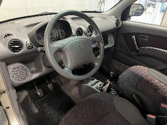 Hyundai Atos Atos Hatchback 1.1 12V (G4HG) [46kW]  (01-1997/12-2008) picture 16