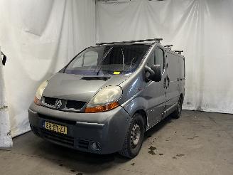 Damaged car Renault Trafic Trafic New (FL) Van 2.5 dCi 16V 135 (G9U-730) [99kW]  (05-2003/10-2006=
) 2005/8