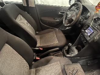 Volkswagen Polo Polo V (6R) Hatchback 1.2 TDI 12V BlueMotion (CFWA(Euro 5)) [55kW]  (1=
0-2009/05-2014) picture 9
