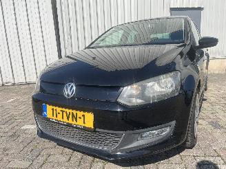 Voiture accidenté Volkswagen Polo Polo V (6R) Hatchback 1.2 TDI 12V BlueMotion (CFWA(Euro 5)) [55kW]  (1=
0-2009/05-2014) 2012/4