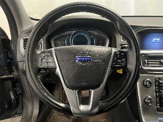 Volvo V-60 V60 I (FW/GW) Combi 2.4 D6 20V Plug-in Hybrid AWD (D82PHEV) [206kW]  (=
06-2012/12-2015) picture 15